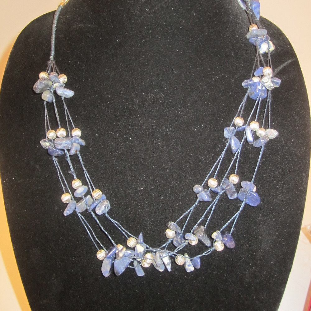 Blue Sodalite Nugget Strung Bead Necklace AVON EUC